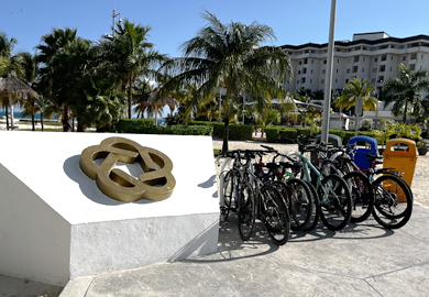 Playa Langosta Cancún - Vacaciones Cancún - Estación de Bicis